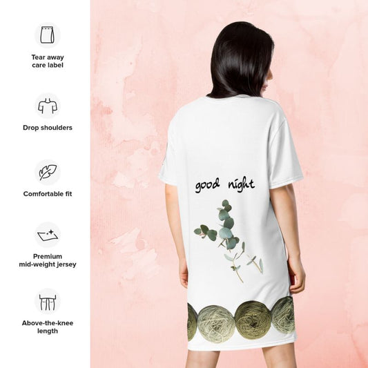 Green threads - T-shirt dress